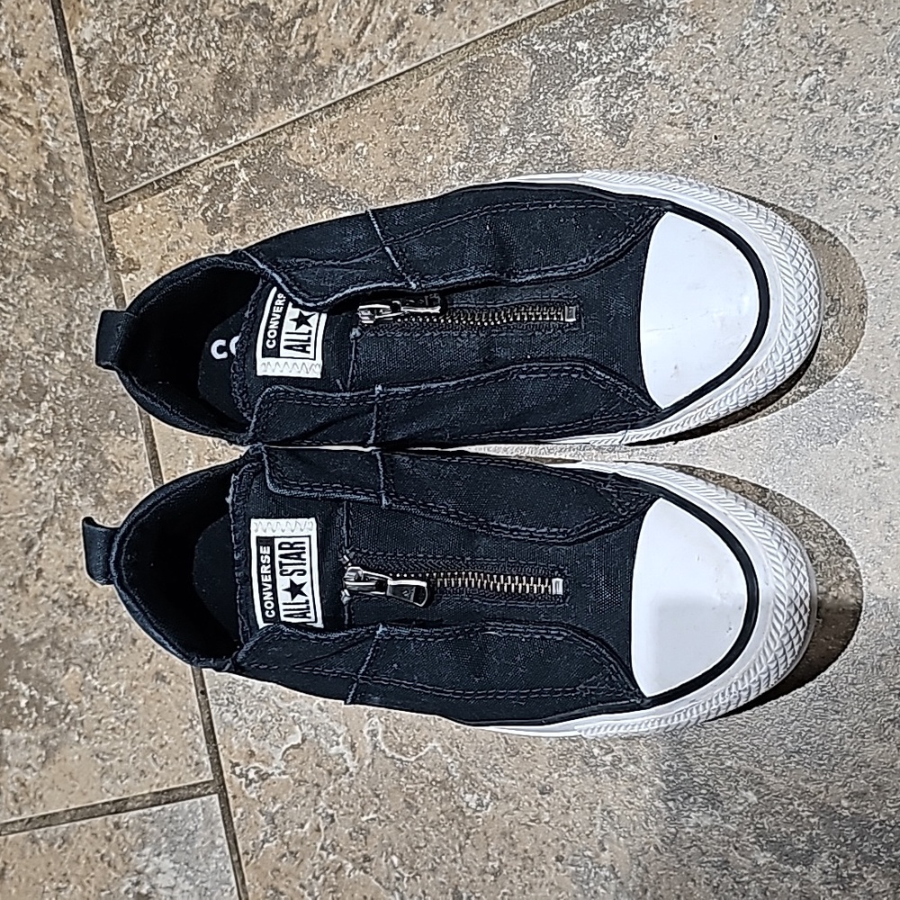Converse All Star black and white shoes - Picture 2 of 10